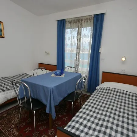 Apartment With A Parking Space Bosana, Pag - 6460 *